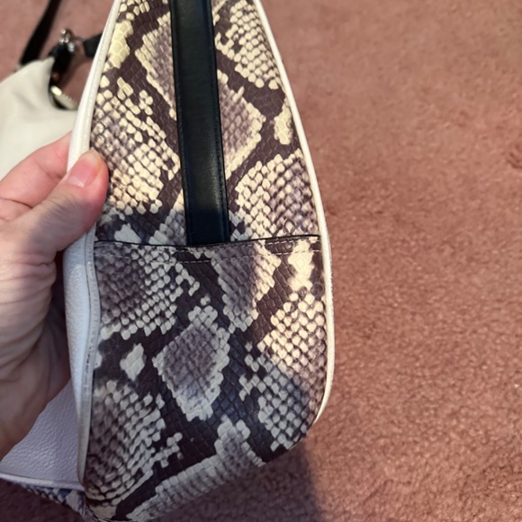 COACH PURSE SHOULDER BAG CREAM SNAKE PRINT - Picture 4 of 6